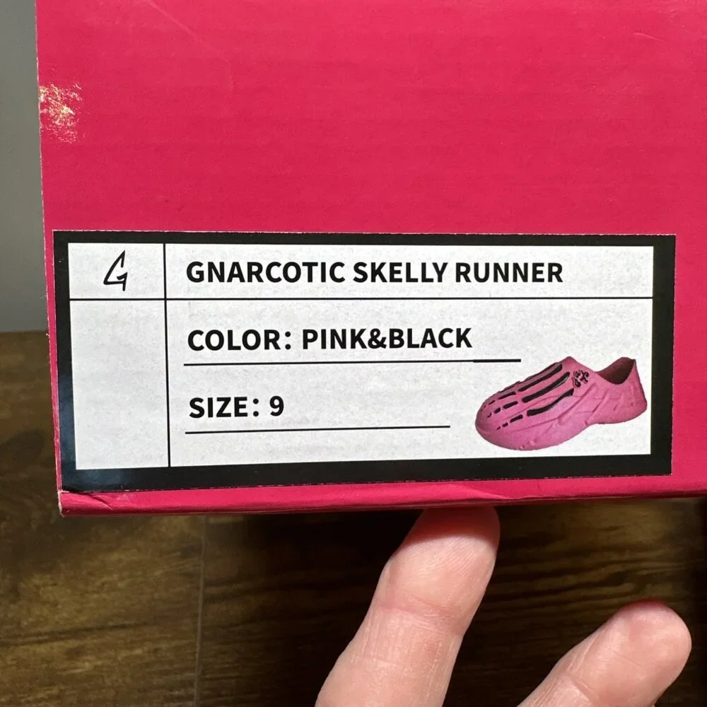 New‎ Gnarcotic Skelly Runners Pink Size 9 New With Box Shoes Slip On Rubber